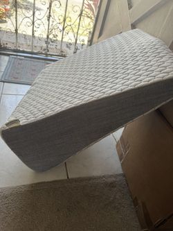 Large Size Wedge Pillow 