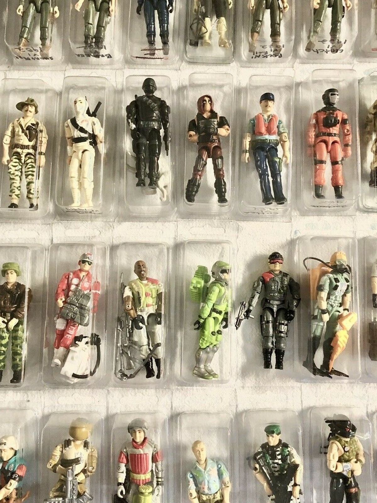 Collector seeking vintage old GI Joe toys dolls action figures accessories 1960s 70s 80s g.i. Joes toy figure doll collector collectibles