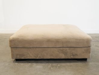 Oversized Barbados Mouse Ottoman 