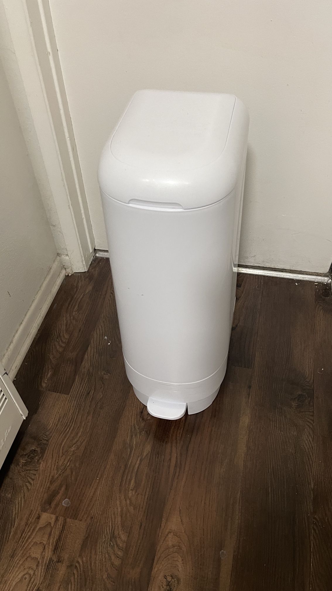 Diaper Genie Signature Pail