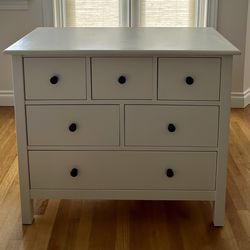 Pottery Barn Kids “Kendall” 6-Drawer Dresser - White