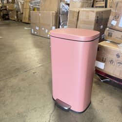  8 Gallon Step Trash Can, Stainless Steel Garbage Bin, Soft-Close Rubbish Bin with Removable Plastic Inner Bucket, Fingerprint-Proof, Lid Dustbin