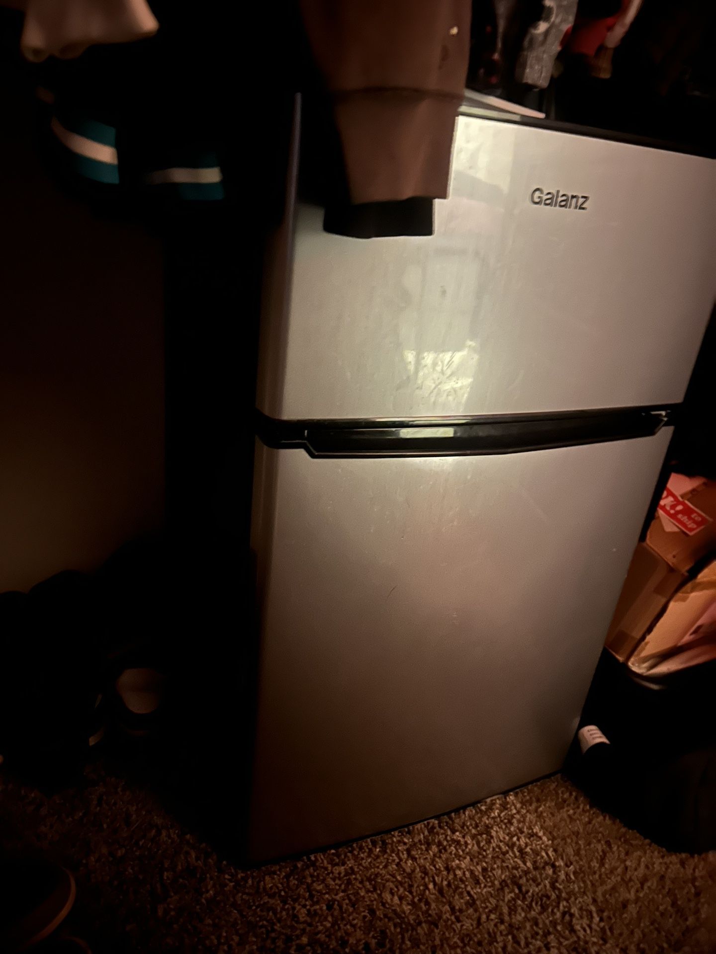 Galanz Mini Fridge 