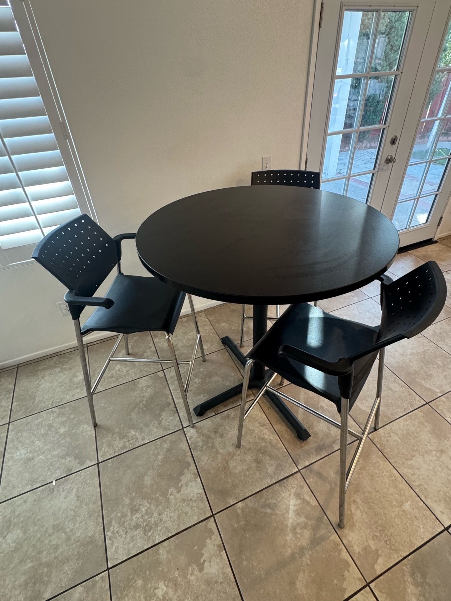 3 seat breakfast nook/dining table