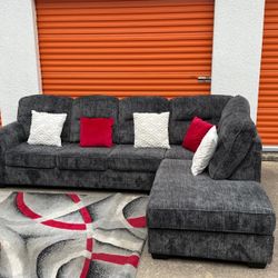 Color Gris 🩶 Grande Cero Detalles Está Como Nueva Precio Firme No Delivery 
