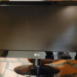 LG 20 Inch Color Monitor