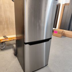 Mini Fridge  48 Inch