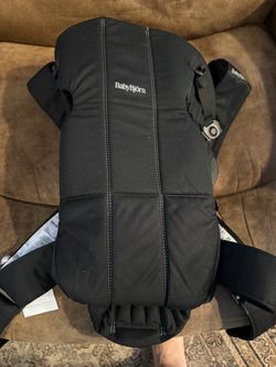 Baby Bjorn Carrier (Blk)
