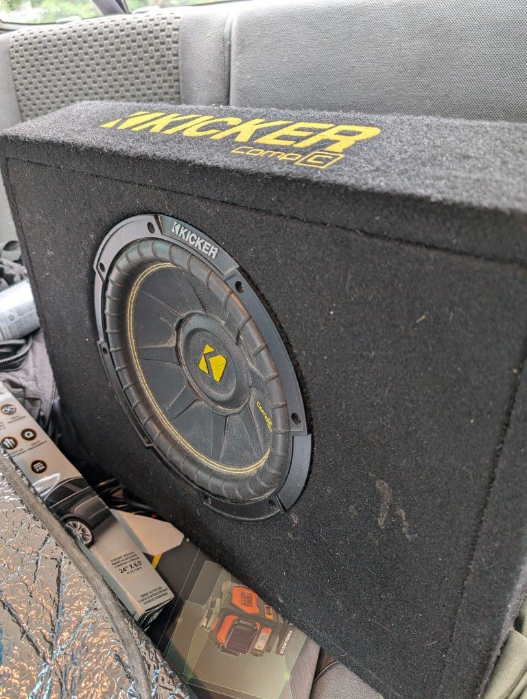 Kicker 10" Subwoofers X2