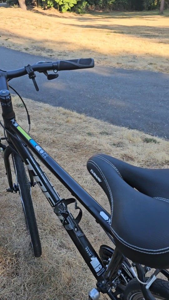 TREK FX SMALL AND MEDIUM SIZE