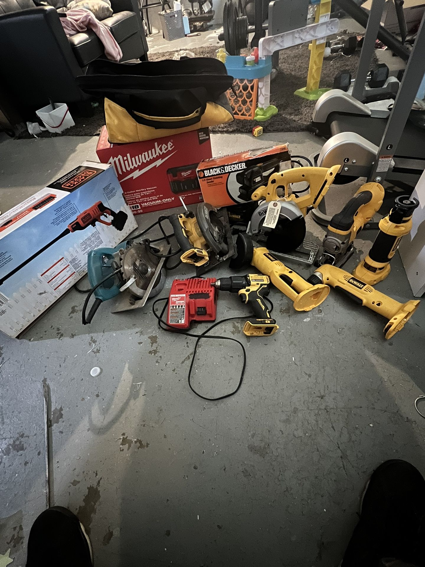 Dewalt, Milwaukee, Makita, Black n Decker, Ryobi