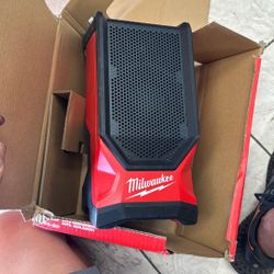 Milwaukee M18 Speaker 