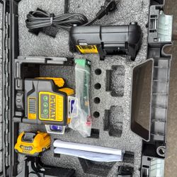M12 360° Dewalt, Green Light, Laser, Like New