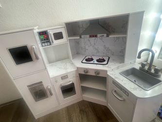 Kids play kitchen