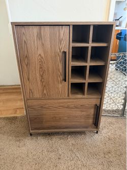 Wine cabinet