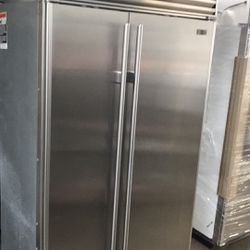 Sub Zero 42”Wide Stainless Steel Side By Side Built In Refrigerator 