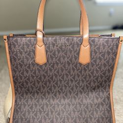 NWT Michael KORS Bag
