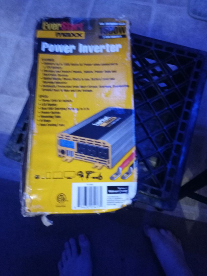 Everstart Maxx Power Inverter for Sale in Pompano Beach, FL OfferUp