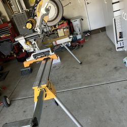 Dewalt 12 Inch Sliding Miter Saw Double Bevel With Stand. 