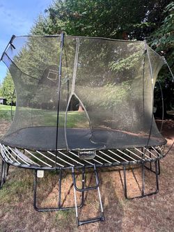 Spring free trampoline