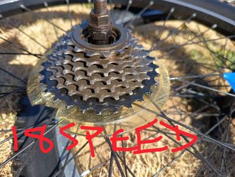 26" x 1.95 Mtn bike wheels 18 speed disc brakes
