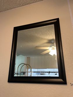 Wall mirror