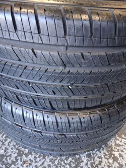 215/45R17