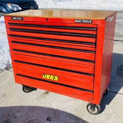 Used Mac Tools MB1100 Rolling Tool Chest: Red 7-drawer cabinet, 44.5" wide, 41" high, 20" deep.