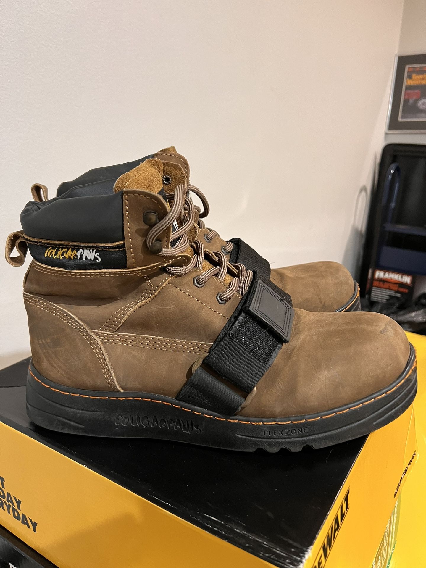 Cougar Paws Boots Barely Used Size 12