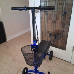 LIKE NEW KNEE SCOOTER.  ...GREAT CONDIRION ....BLUE