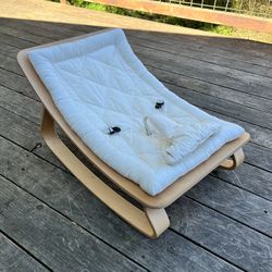 Charlie Crane Levo Baby Rocker *pickup only*