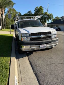 Chevy utility truck 2003