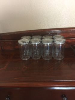 Glass jars 8 pcs 5.00 dlls