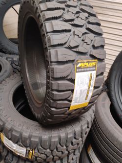 New set of tires aplus mud terrain 35 1250 22 Lt
