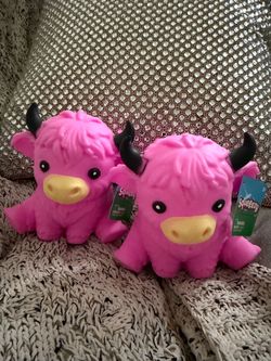 SQUISHY HIGHLAND COW