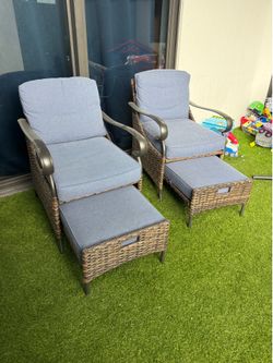 2 Patio chairs with ottoman wicker style