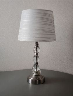 Modern Lamp w Shade