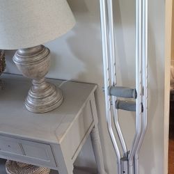 Crutches 