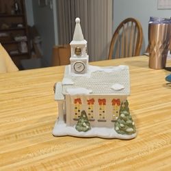 Partylite Tea Light Candle Holder Retired P0428 Christmas Church 9"Hx5"x6.5"