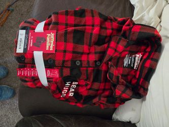 Pajamas, women's small