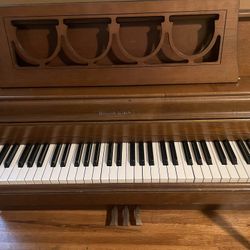 Melville Piano