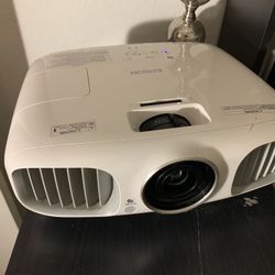 Epson Power lite Home Cinema 3020 With 3D Glasses 