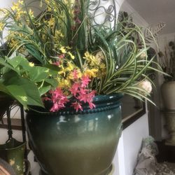 Beautiful Big Vase Flower Arrangement 