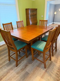 Dining Room Table and Chairs