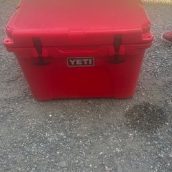 Yeti Cooler 35 