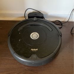 Roomba Vacuum 