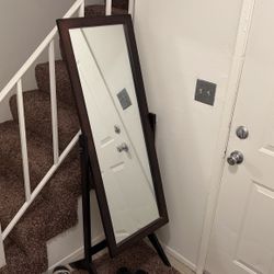 Dressing mirror
