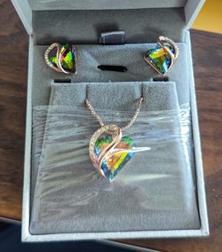 Beautiful Energy Healing Heart Necklace And Earrings