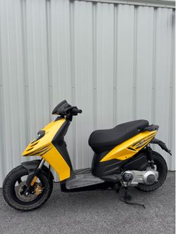 2012 Piaggio Typhoon 125