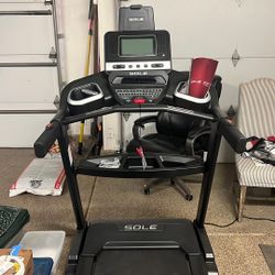 Sole F65 Treadmill 